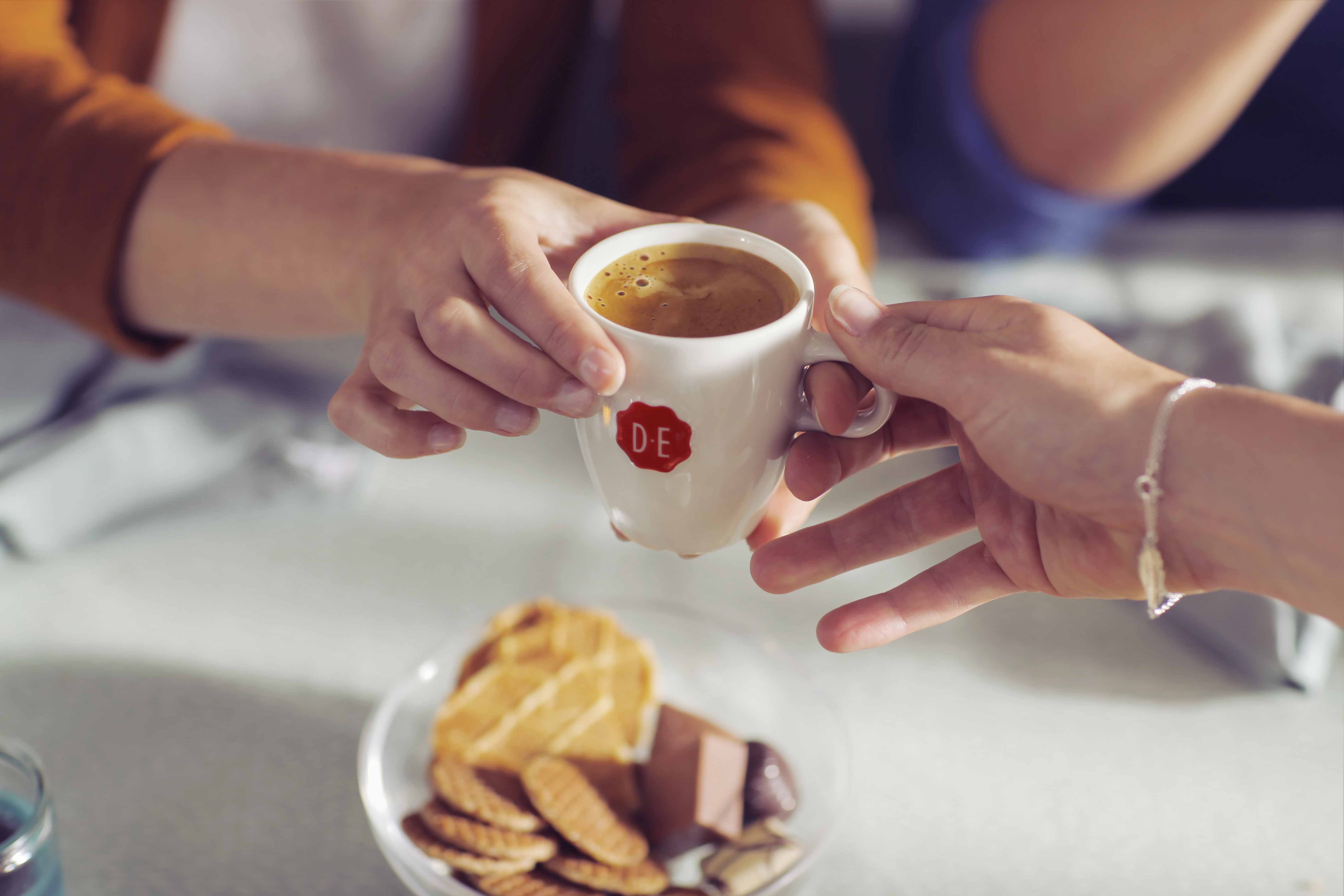 /cms/delivery/media/MCFJ6J754WGJFALK4WSY4RABIZSQ?channelId=0ap07000000PCfx&oid=00D0Y000000Znzq