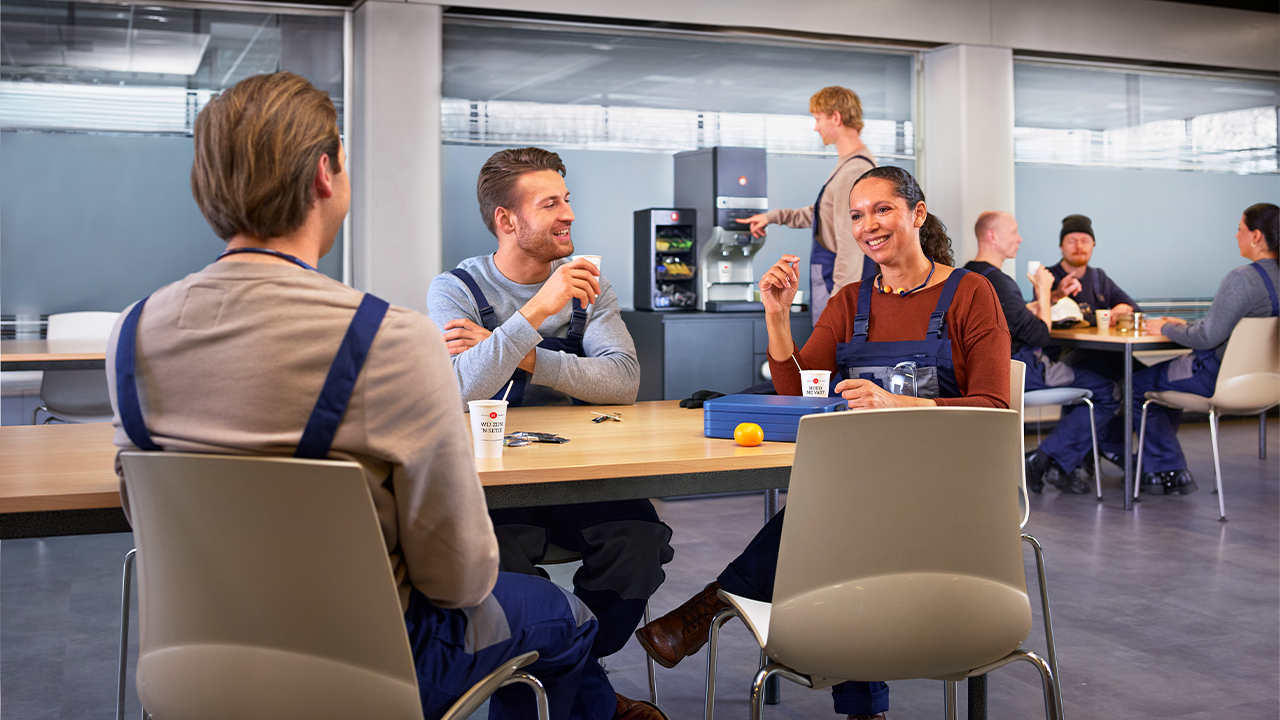 /cms/delivery/media/MCFLDI2YA2MBARNDVI6JXDRF7UIQ?channelId=0ap07000000PCfx&oid=00D0Y000000Znzq