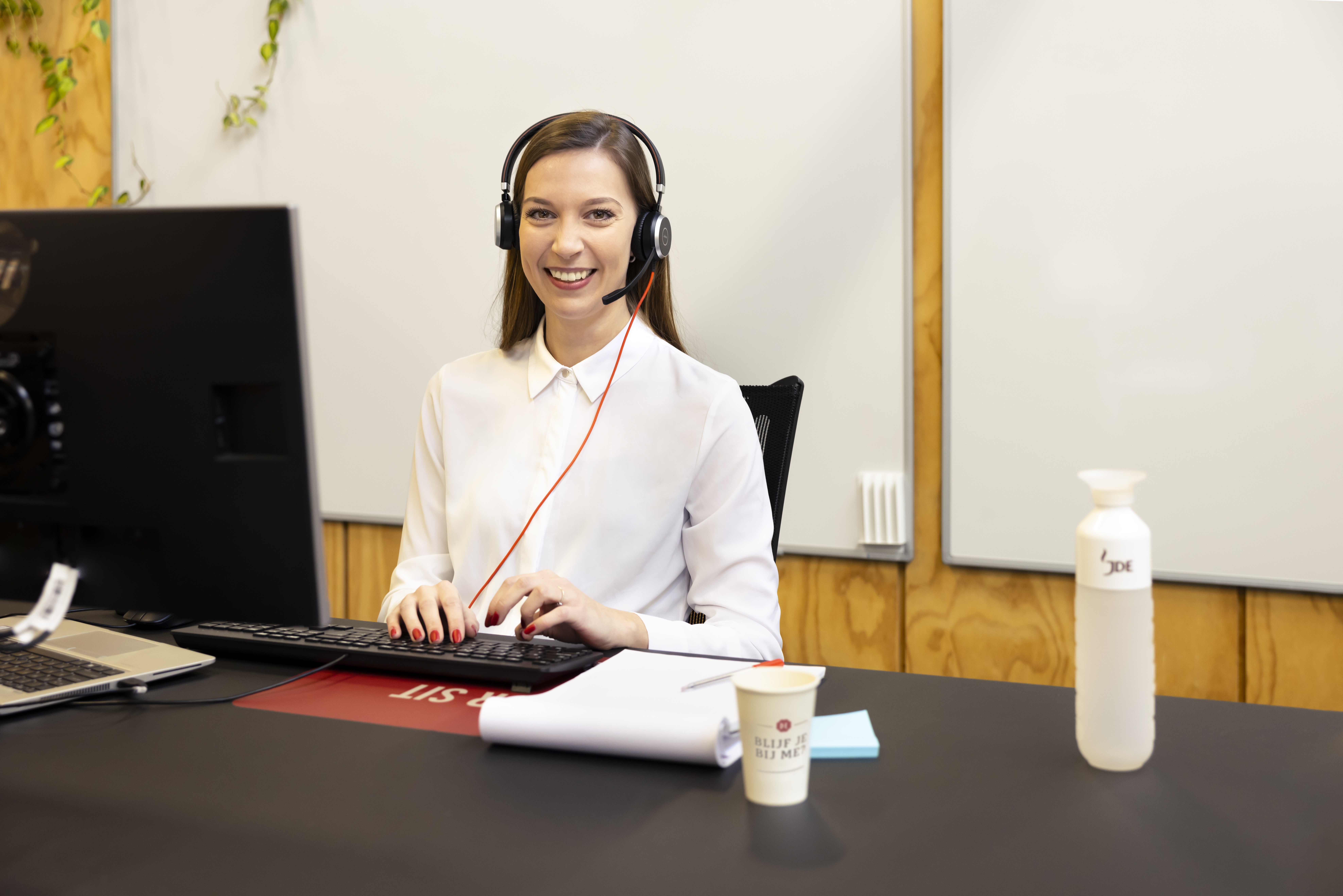 /cms/delivery/media/MCPFSJ4HIP3JFF5JJKWGFW2SLJU4?channelId=0ap07000000PCfx&oid=00D0Y000000Znzq