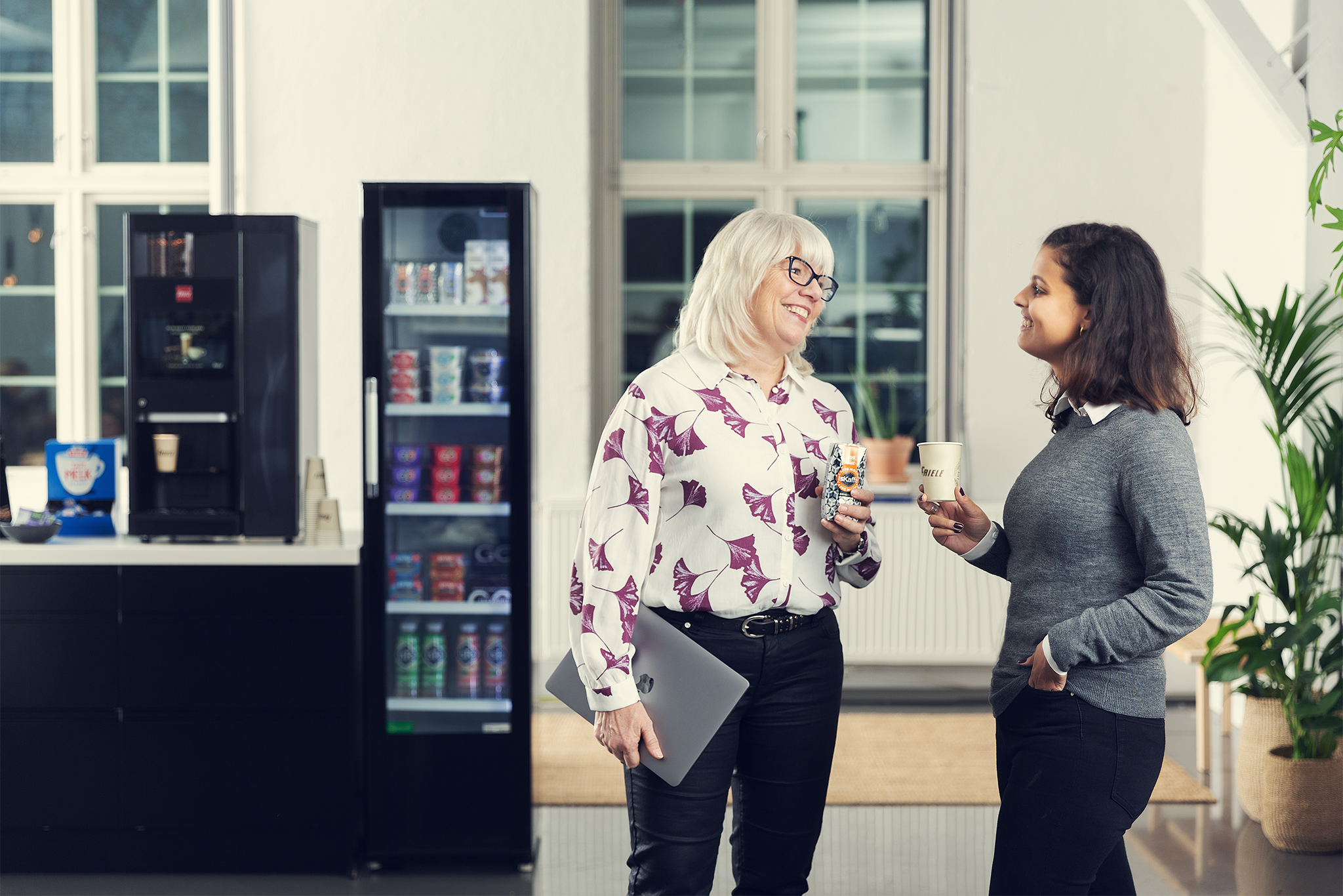 /cms/delivery/media/MCY2G6FRHBCBGLXIQALJVAGRG3NM?channelId=0ap07000000PCfx&oid=00D0Y000000Znzq